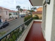 Apartamento T2 em moradia totalmente remodelado na Torre...