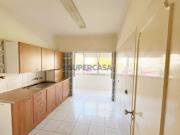 Apartamento T2 em Oeiras com Arrecadação