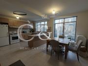 Apartamento T2 em renovação total no centro de Oeiras