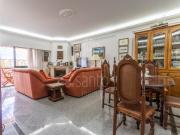 Apartamento T2 em São João do Estoril, com boa exposição...