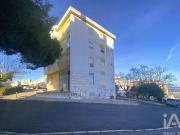 Apartamento T2 em Santa Iria de Azoia, São João da Talha...