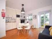 Apartamento T2 explorado em AL, em Santa Maria Maior