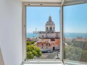 Apartamento T2 frente ao Panteão Nacional com vista...