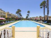 Apartamento T2 frente piscina