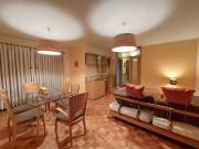 Apartamento T2, mobilado, com garagem, em Rua de Camões