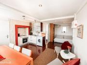 Apartamento T2 mobiliado e equipado com Vista para o Rio...