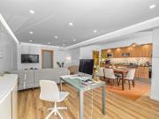 Apartamento T2 moderno com piscina e garagem a 500m da...