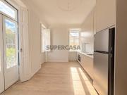 Apartamento T2, muito bem localizado, com todos os...