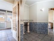 Amadora, Apartamento T2 com Sótão e Garagem
