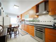 Apartamento T2 na Avenida Elias Garcia Queluz