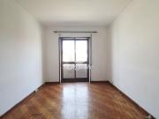 Apartamento T2, na Avenida General Humberto Delgado, São...