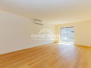 Apartamento T2 na Rua Conde Redondo em Lisboa
