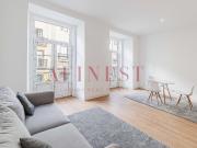 Apartamento T2 Na Rua Dos Anjos Excelente Exposição...