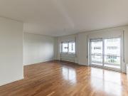 Apartamento T2 no Aviz, com 100m2 e com varanda