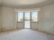 Apartamento T2 no centro Amoreiras com varanda para venda