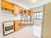 Apartamento T2 no centro de Alenquer com estacionamento