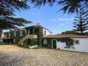 Apartamento T2, no primeiro andar de casa de charme, com...