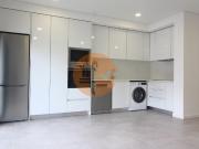 Apartamento T2 no Rés do Chão, a 2 minutos da marginal...