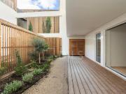 Apartamento T2 novo, com jardim privativo e piscina em Belém