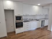Apartamento T2, Novo, com varanda e garagem dupla, Lamego