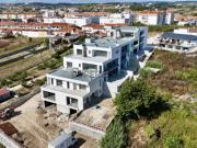 Apartamento T2 Novo com Varanda e Garagem Lourinhã