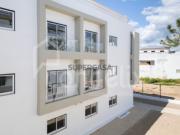 Apartamento T2 novo com varanda em Conceição e Cabanas...