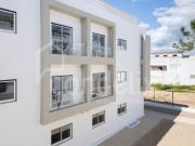Apartamento T2 novo com varanda em Conceição e Cabanas...