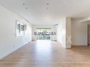 Apartamento T2 novo com varanda em Conceição e Cabanas...