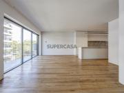 Apartamento T2 novo, no Plaza View, em Lisboa