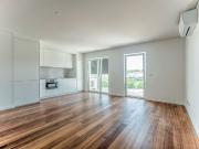 Apartamento T2 novo, varanda com vista do Rio Tejo,...