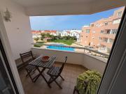 Apartamento T2 para Arrendamento – Frente de Praia, Parede