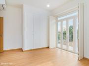 Apartamento T2 para arrendamento no Lumiar