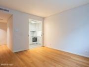 Apartamento T2 para arrendamento sem mveis em Santo Antnio