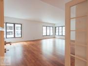 Apartamento T2 para arrendar com garagem Lapa