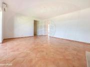 Apartamento T2 para arrendar em Almada
