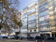 Apartamento T2 para arrendar em Alvalade