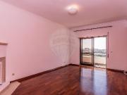 Apartamento T2 para arrendar em Vila Fria