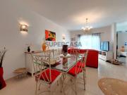 Apartamento T2 com Terraço e Piscina no Centro de Quarteira