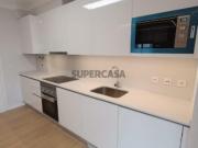 Apartamento T2 remodelado com elevador, varanda e...