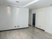 Apartamento T2 remodelado com garagem junto ao Hospital...