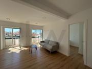 Apartamento T2 Remodelado com Varanda, Estoril – A Dois...