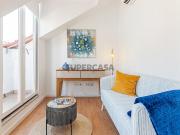 Apartamento T2 remodelado e mobilado com varanda com...