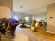 APARTAMENTO T2 REMODELADO QUINTA BELOURA COM TERRAÇO E...