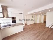 Apartamento T2 Remodelado Torre da Marinha, Seixal