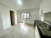 Apartamento T2 remodelado zona central das Paivas, Amora