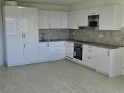 Apartamento T2 renovado, com 92 m2 em Monte do Estoril