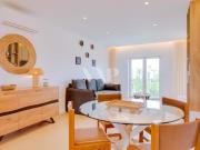 Apartamento T2 Renovado com Piscina e Licença Al em...