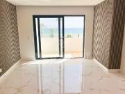 Apartamento T2 renovado com vista mar e garagem em...