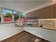 Apartamento T2 Renovado em Localização Premium entre o...