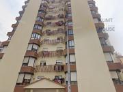 Apartamento T2 RENOVADO Junto á Estação da CP da Tapada...